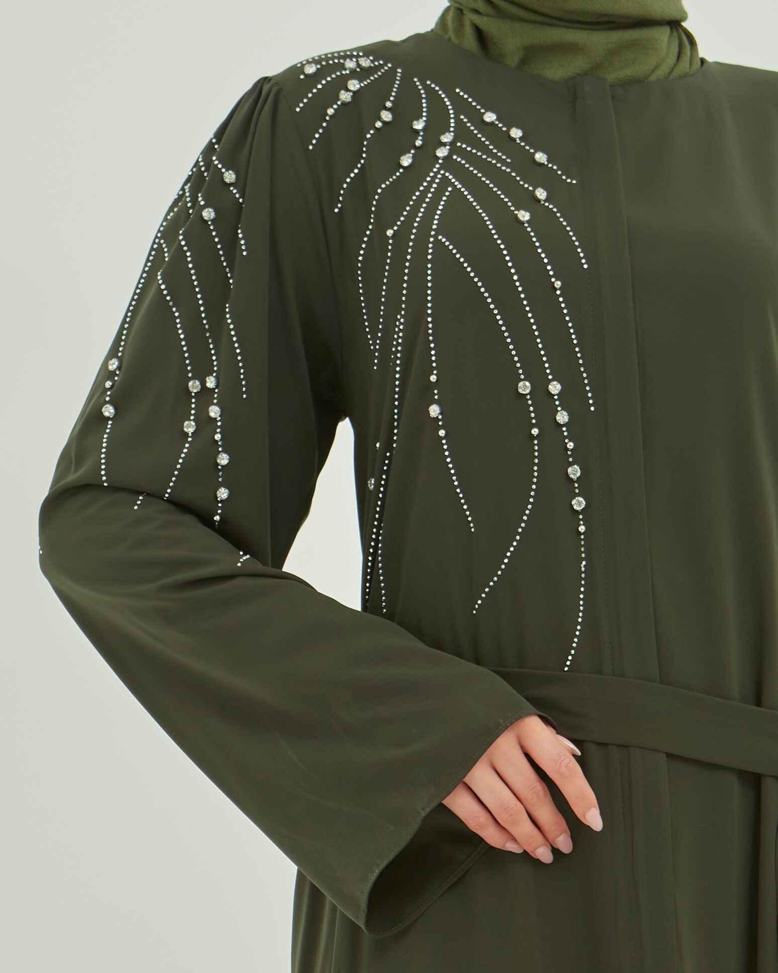 Omuz ve Kolu Zarif Taş İşlemeli Valon Kollu Kurdele Detaylı Ferace Haki | 21099