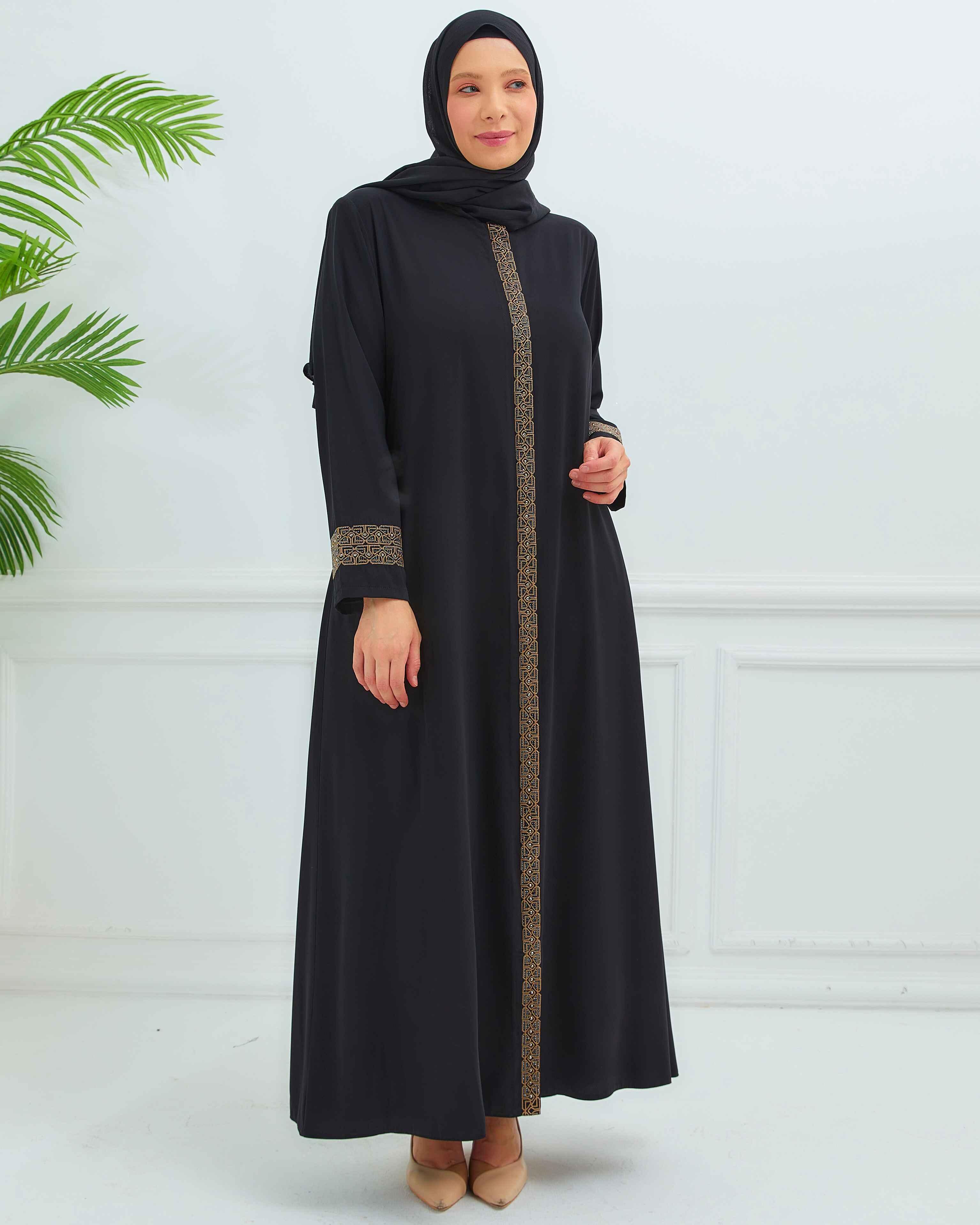 Önü Ve Bilekleri Nakışlı Büyük Beden Ferace Siyah | 204191