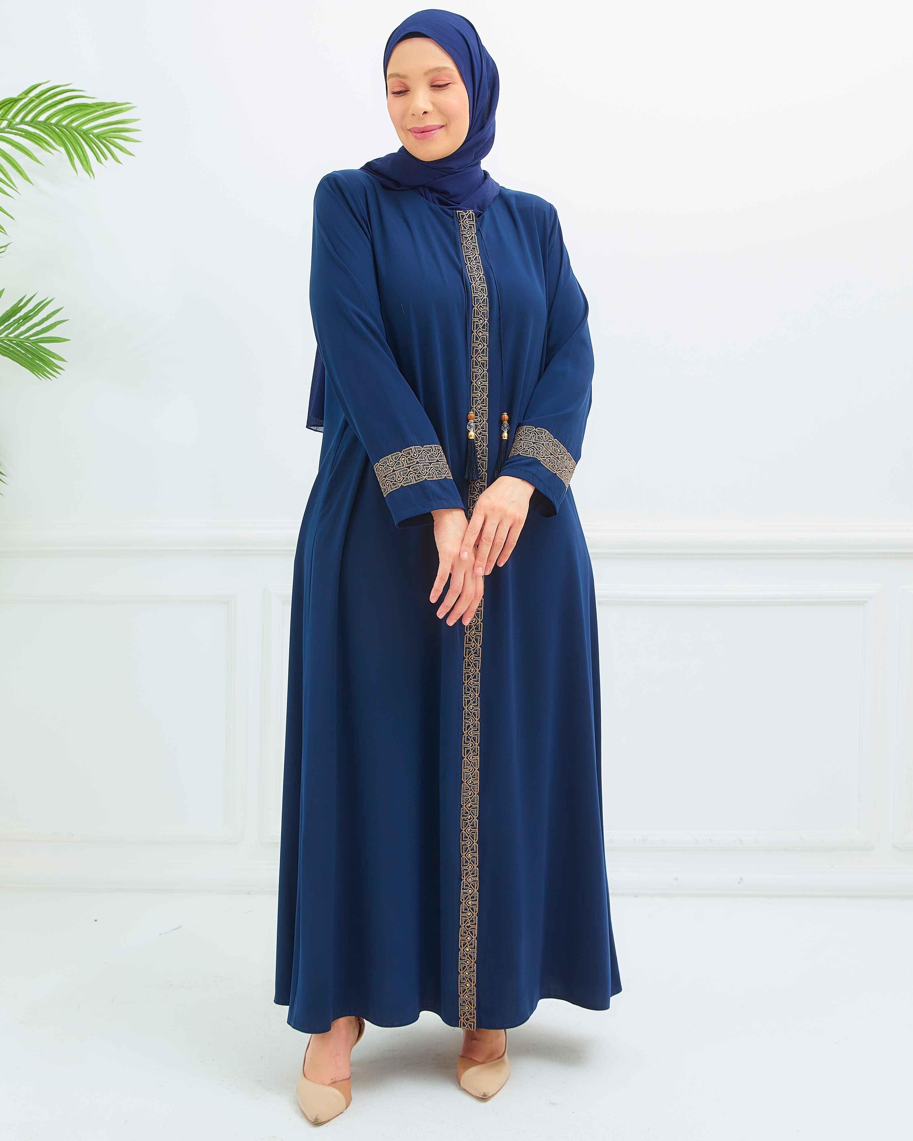 Önü Ve Bilekleri Nakışlı Büyük Beden Ferace Lacivert | 204195