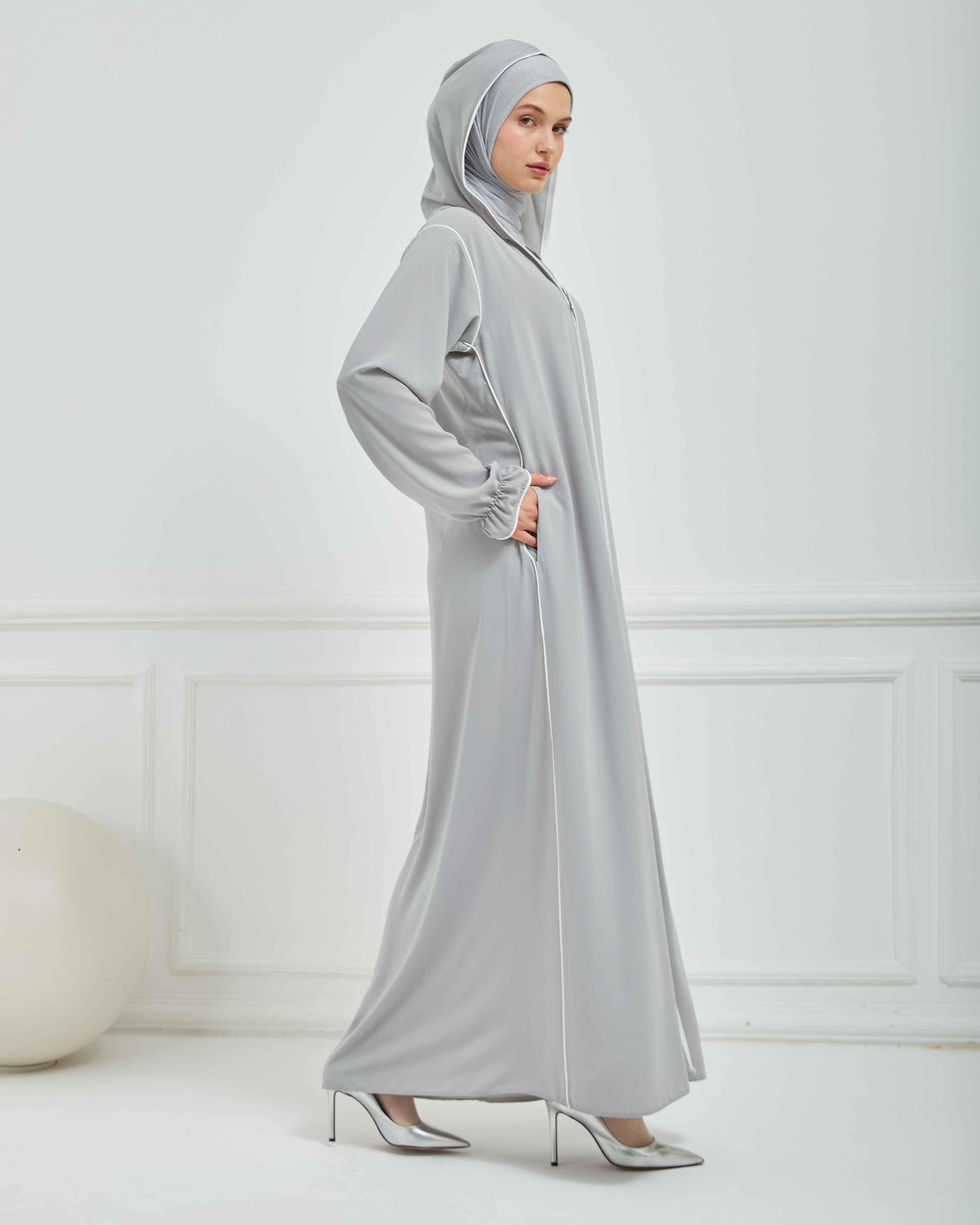 Kapşonlu ve Biyeli Ferace Gri | 209524