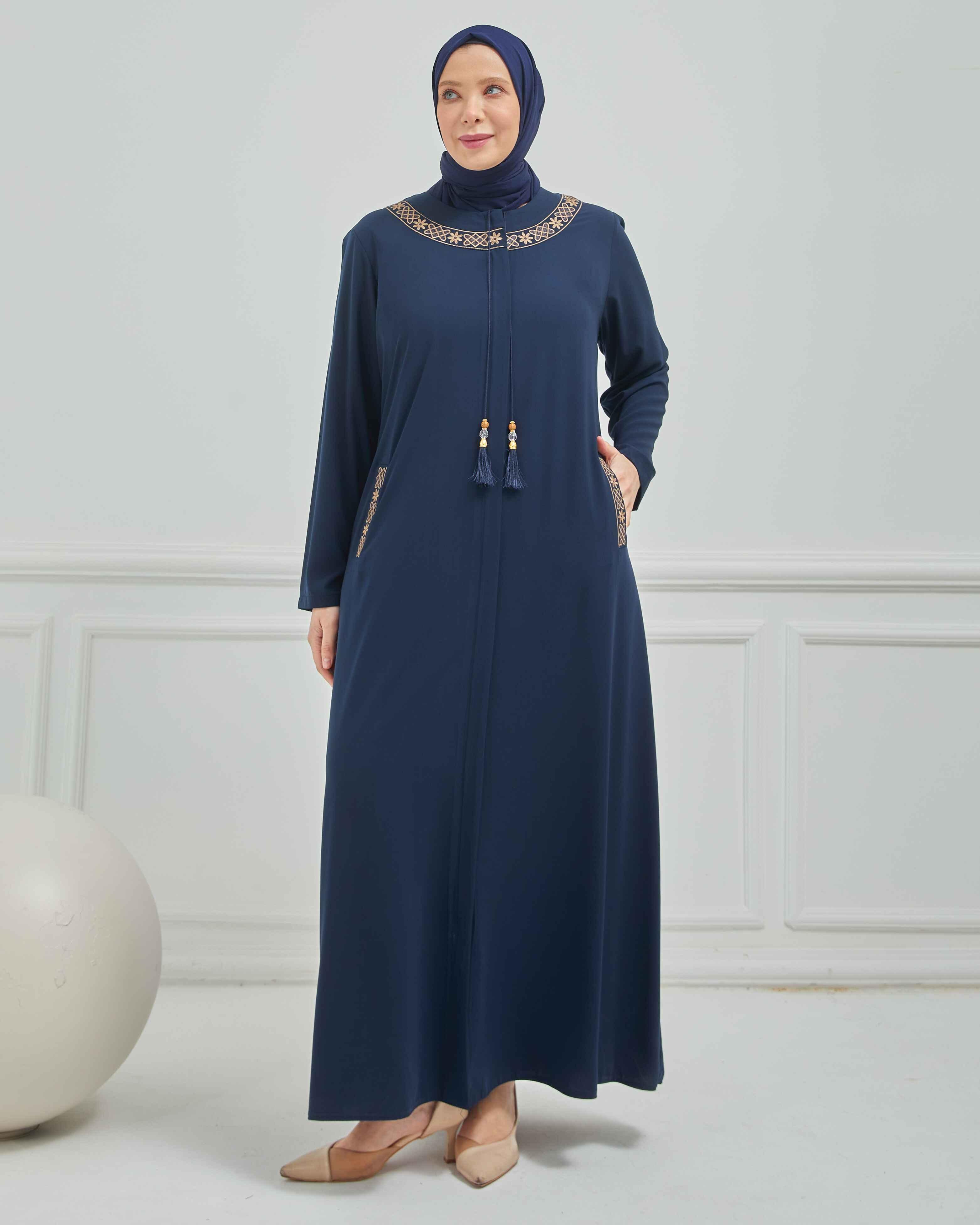 Önü Ve Cebi Nakışlı Büyük Beden Ferace Lacivert | 204165
