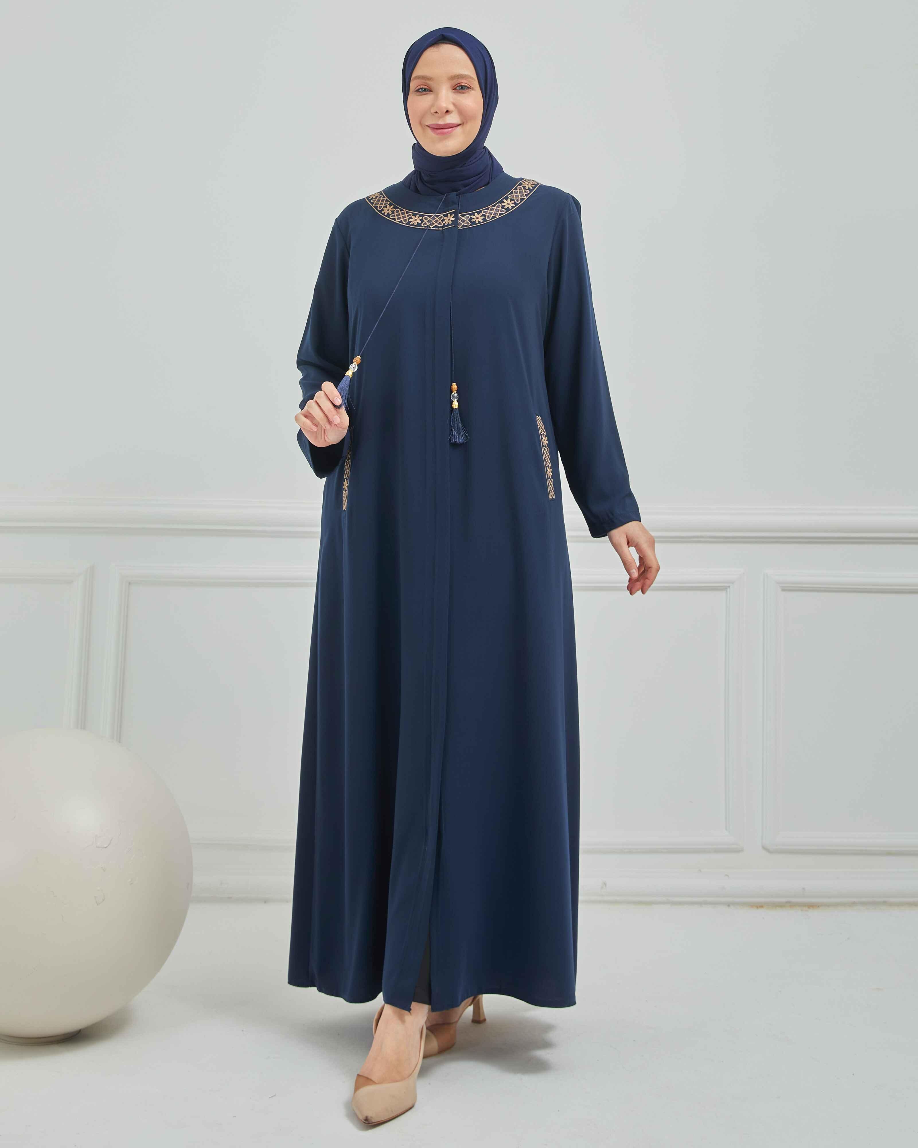 Önü Ve Cebi Nakışlı Büyük Beden Ferace Lacivert | 204165