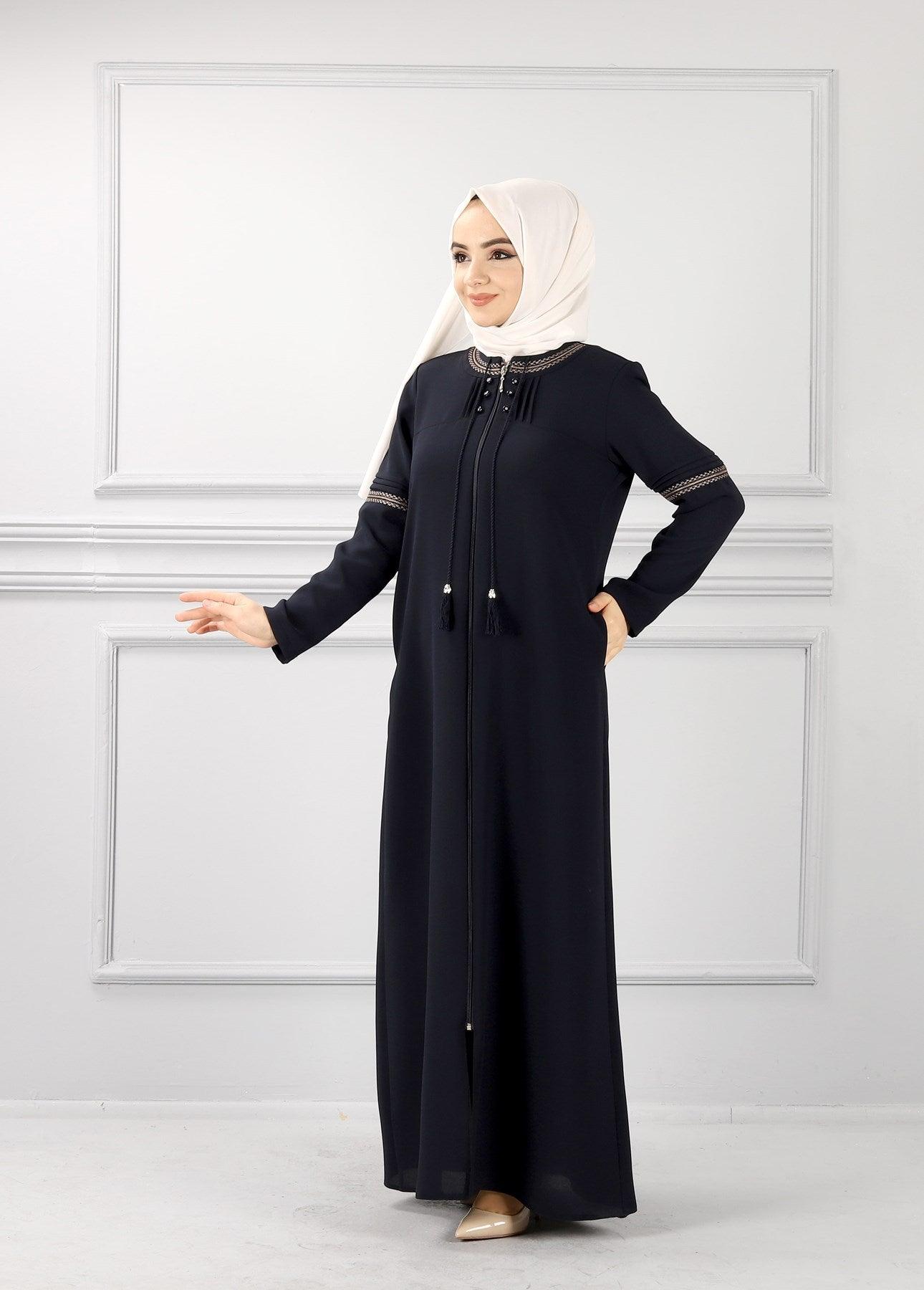 Önü Ve Kolları Pileli Ve Düğme Detaylı Ferace Lacivert | 2040-5