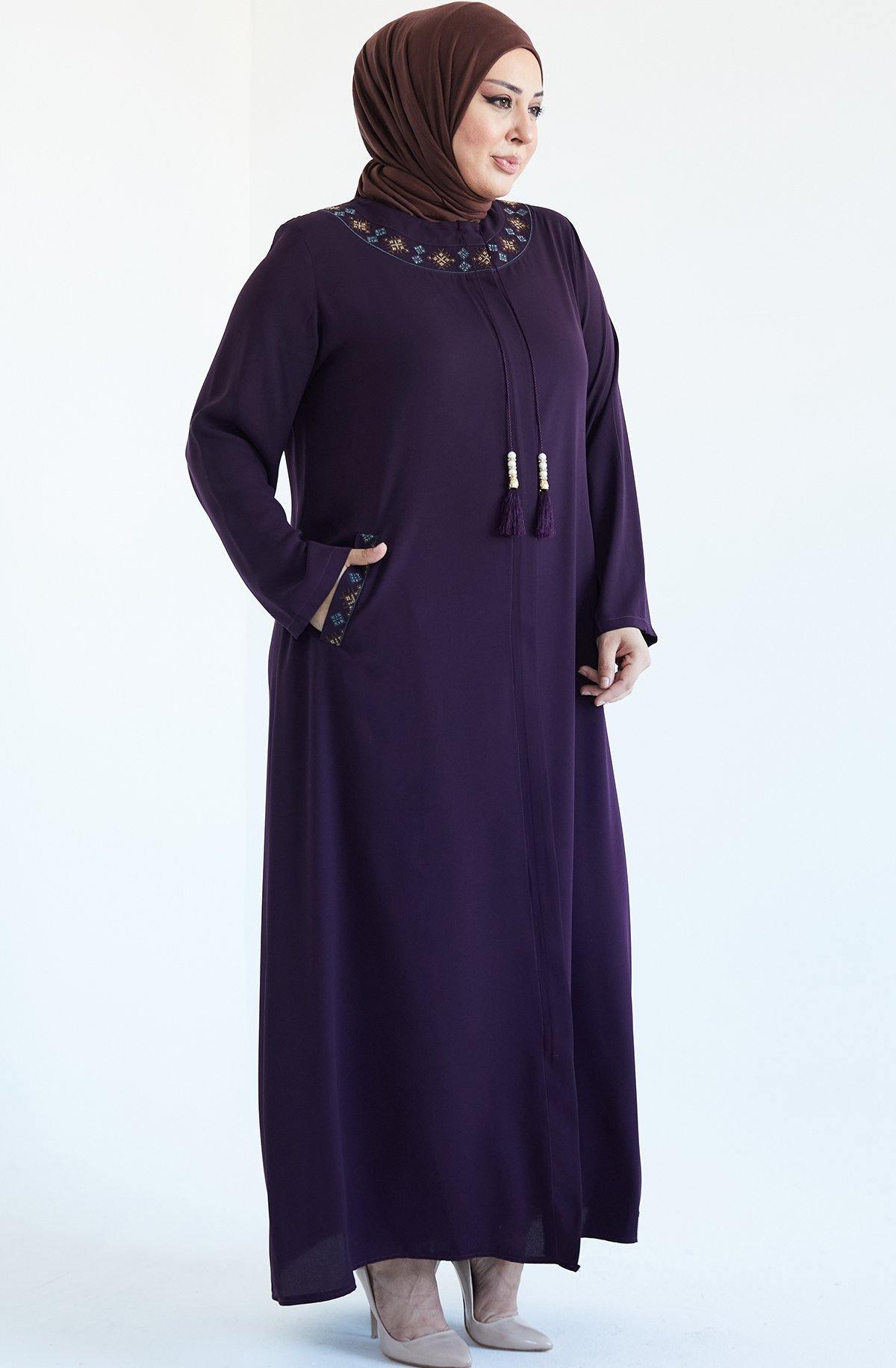 Yakası ve Cepleri Nakışlı Büyük Beden Ferace Mürdüm | 2041-8 - Modalale.com