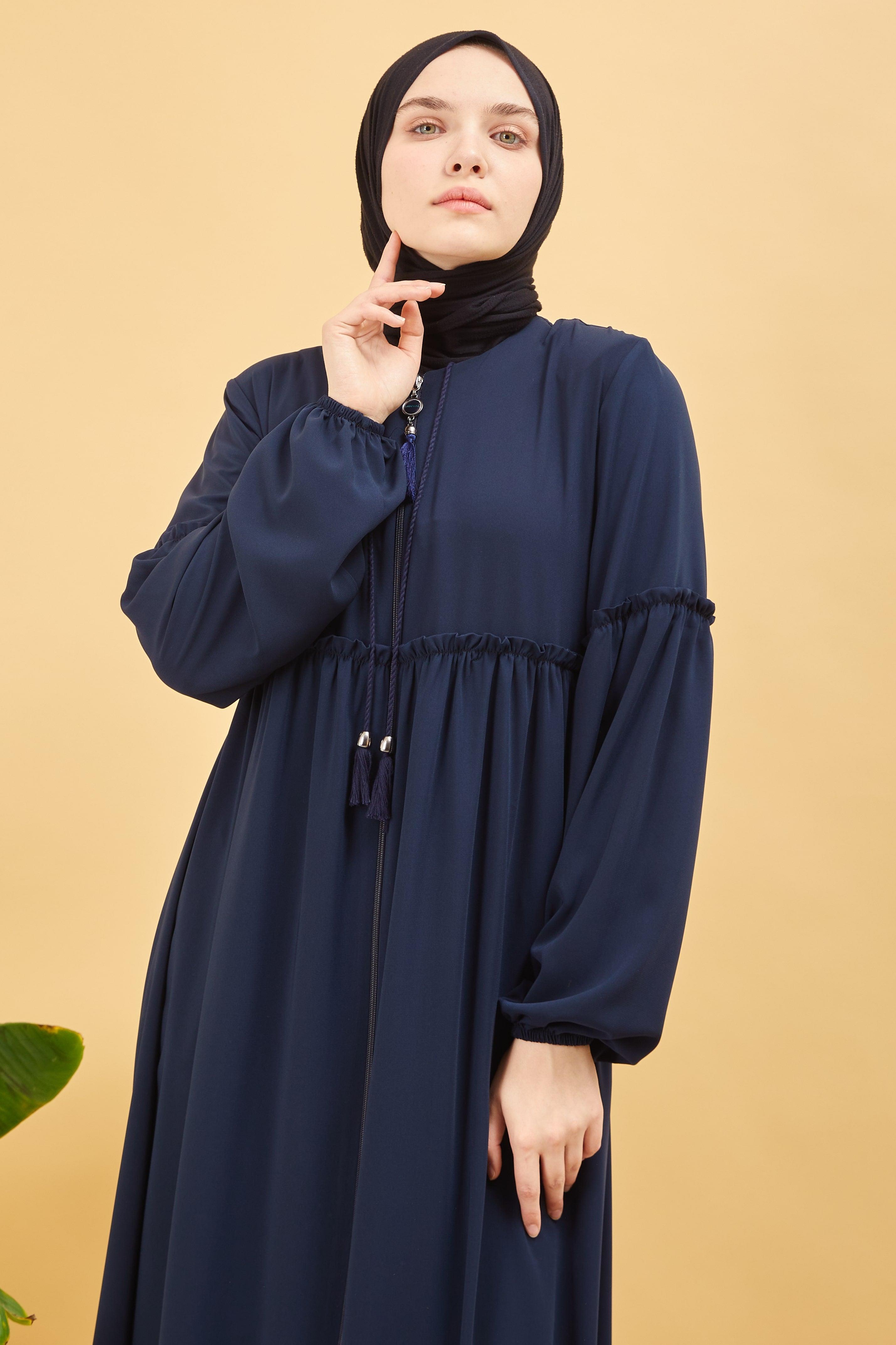 Önü ve Kolu Büzgülü Bileği Lastikli Geniş Kol Ferace Lacivert | 20615